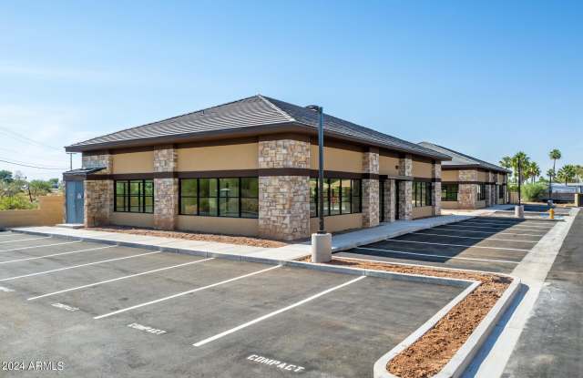 7001 E US HIGHWAY 60 --