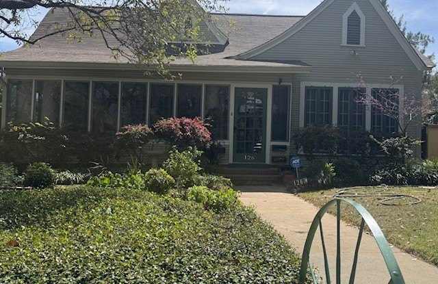 126 E Hollywood unit: #2