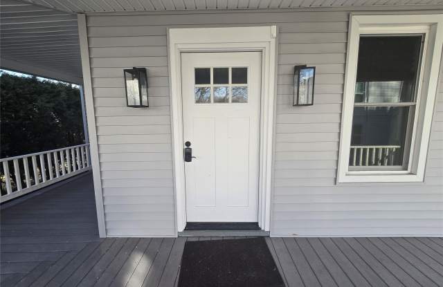 10 Ohio Avenue unit: Rear2