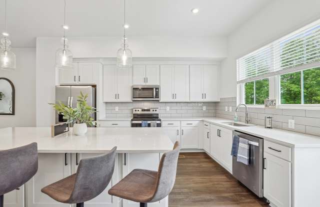 Photo of Henley Avondale Homes