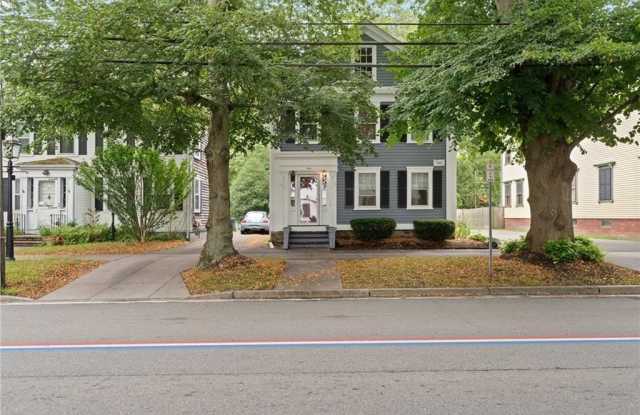 Photo of 692 Hope Street unit: 2