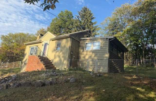 980 Black Oak Ridge Rd