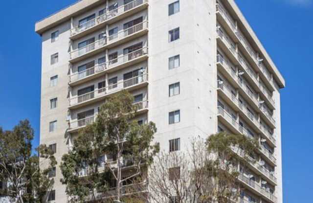 Photo of 10751 Wilshire Blvd unit: Ph 6