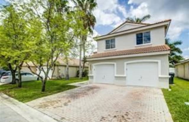 Banyan Oakridge Plat 1 - 5061 Southwest 33rd Way, Hollywood, FL 33312