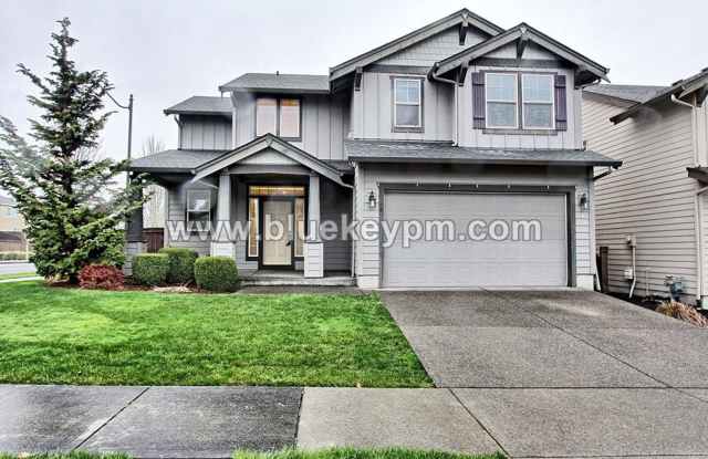 Photo of 3 Bed, 2.5 Bath Luxury Home in Ridgefield