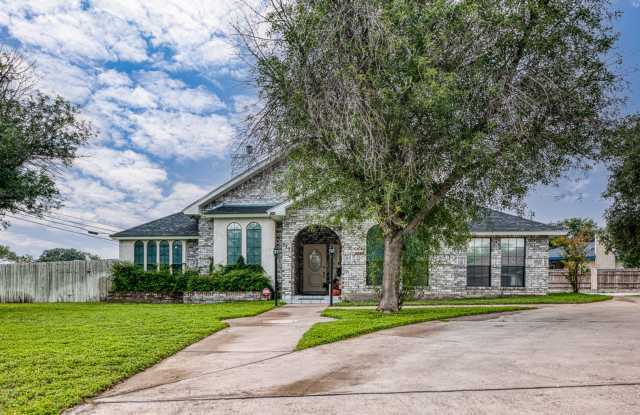 Photo of Beautiful 4 bedroom for RENT