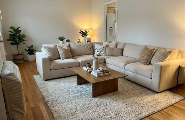 Photo of 1193 Hope Street