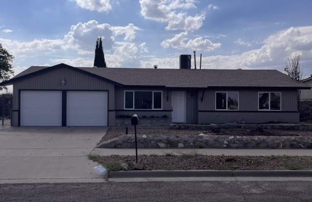 Photo of 2325 KEN VENTURI LN