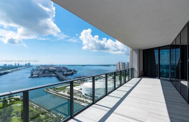 1000 Biscayne Blvd photos photos