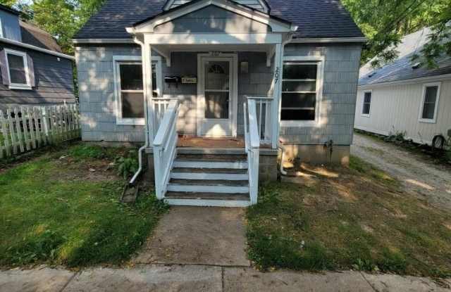 207 S Seventh Street