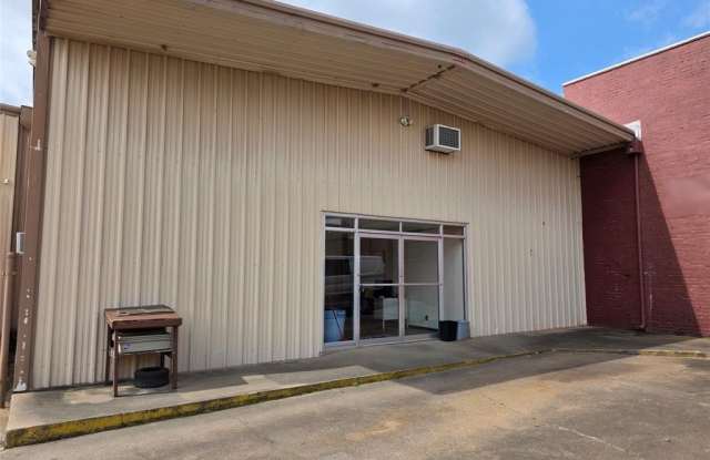 Photo of 102 S Wilhite Street