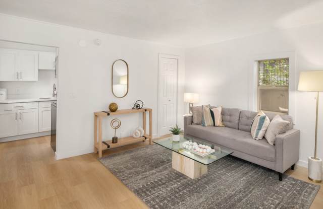 2915 South Main StreetUnit B