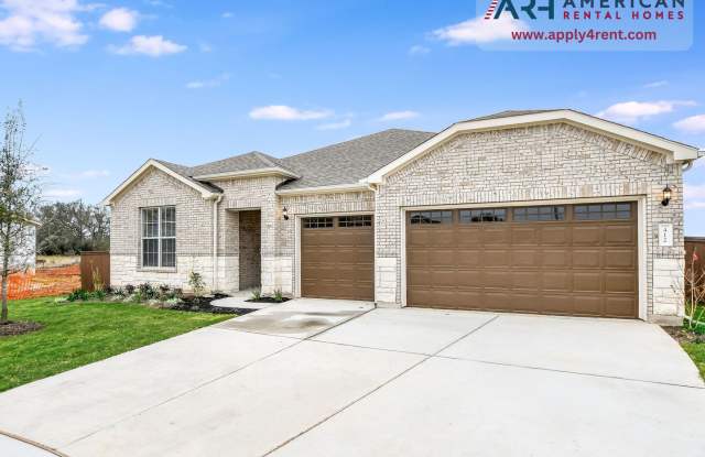 ONE-STORY Home in Marble Falls - 2932 SF with THREE-CAR GARAGE - On a CUL-DE-SAC!