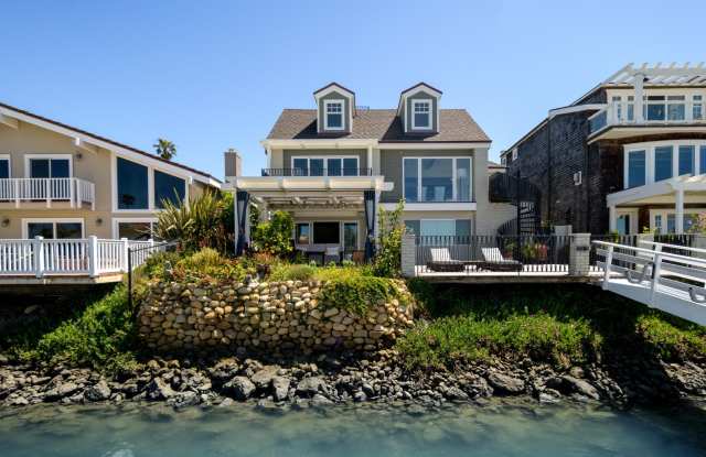 Photo of 3081 Seahorse Ave