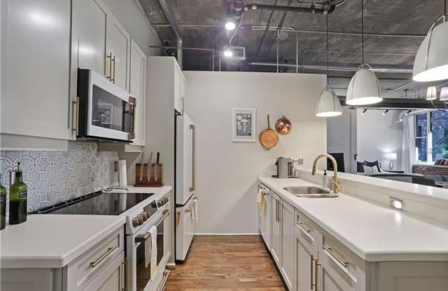 3235 Roswell Road NE unit: 408