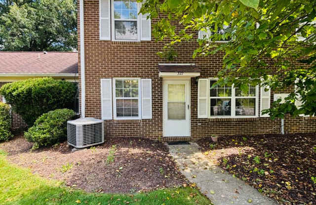 2 Bedroom 1.5 Bathroom Townhouse
