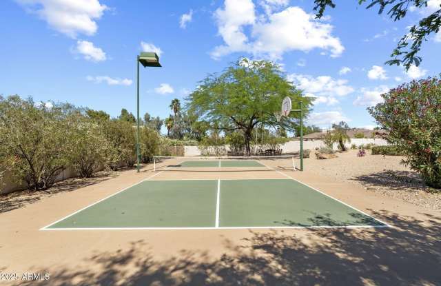 4520 E HORSESHOE Road