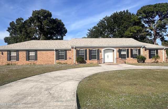 301 Nesbitt Street NE