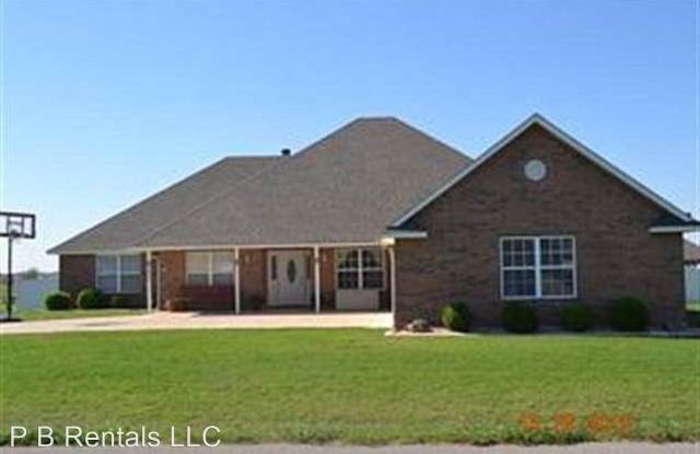 304 Choctaw Avenue - 304 Choctaw Ave, Geronimo, OK 73543