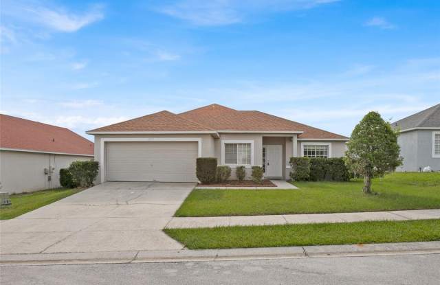 807 HILLCREST DRIVE
