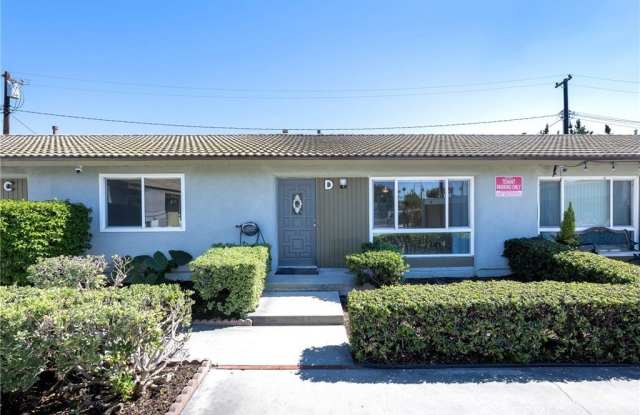 2204 East La Palma Avenue