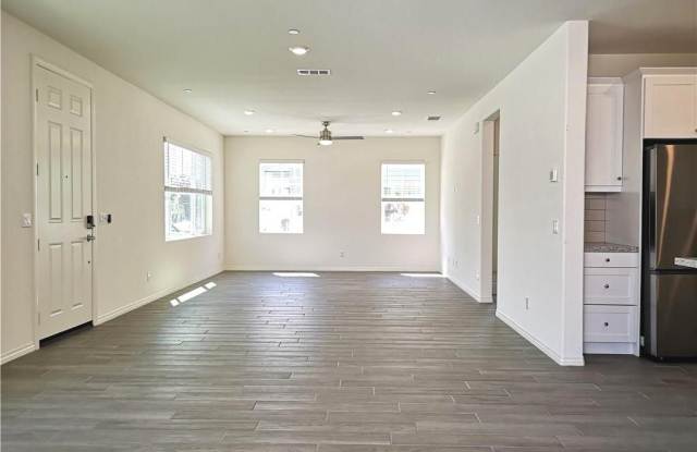 7574 Shorthorn Street