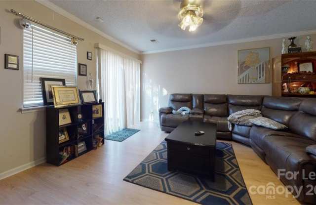 3018 Caldwell Ridge Pkwy