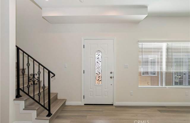 3657 Mountain View Avenue