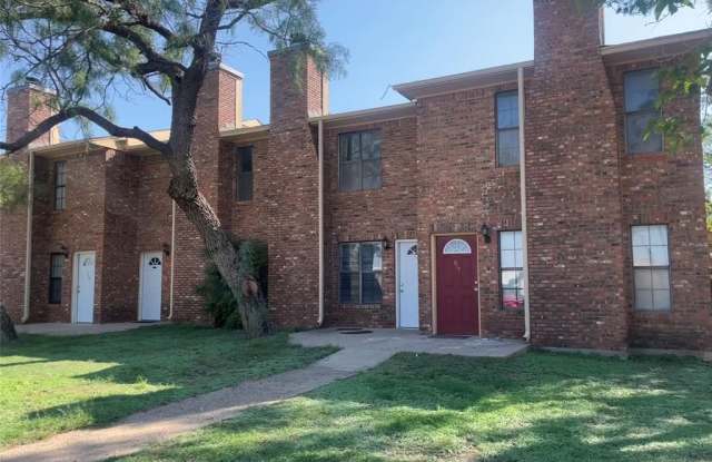 921 Bruce Way
