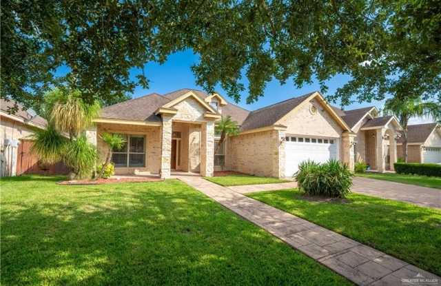 3305 Santa Monica Street