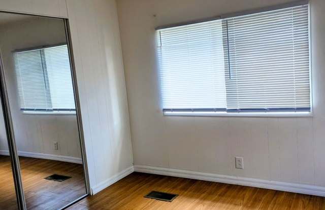 2 bedroom, 2 bath mobile home located in Oak Grove Community near Brownwood