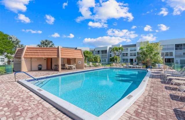 6600 Royal Palm Blvd