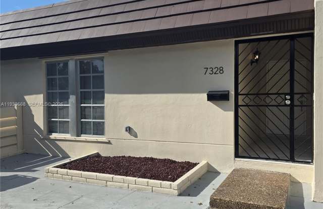 Photo of 7328 Miami Lakeway S