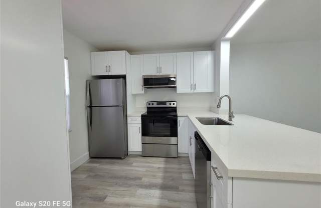 8820 Royal Palm Blvd