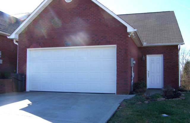 Photo of Modern 2-Bed, 2-Bath Townhouse with 2-Car Garage in North Knoxville