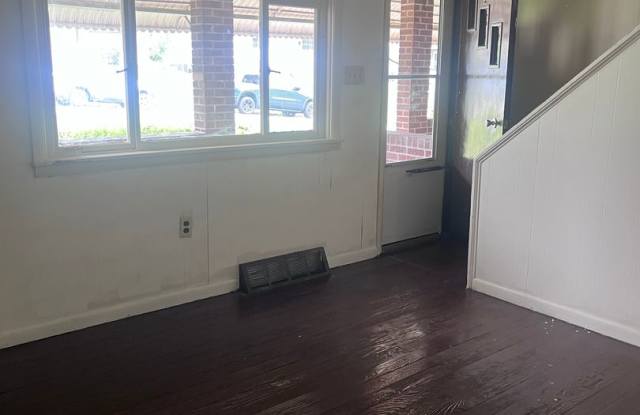 318 Spruce