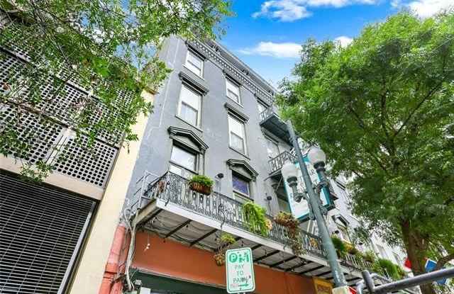 137 CARONDELET Street