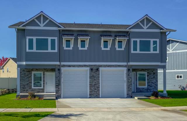 521 N Creative Way