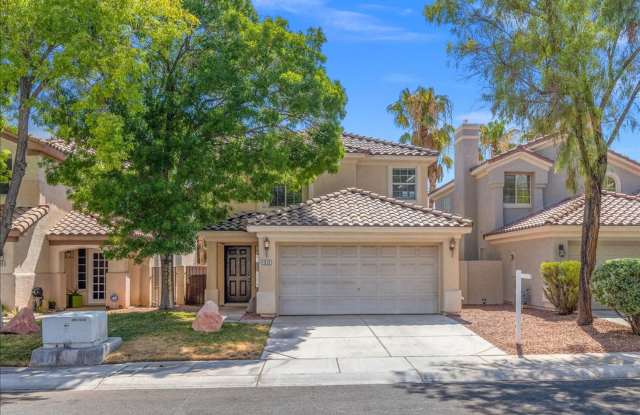 Gorgeous 4 Bedroom Home with Modern Feel in Summerlin