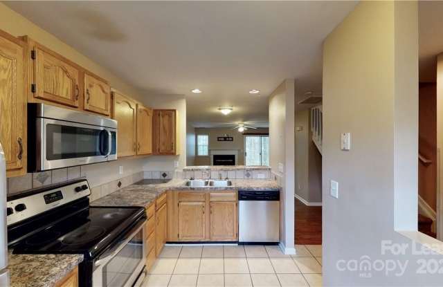 3236 Summercroft Lane