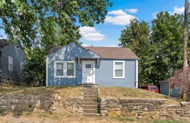 Photo of 2 bed one bath very nice house