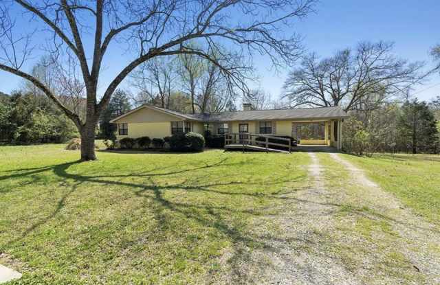 1002 Marshall Rd