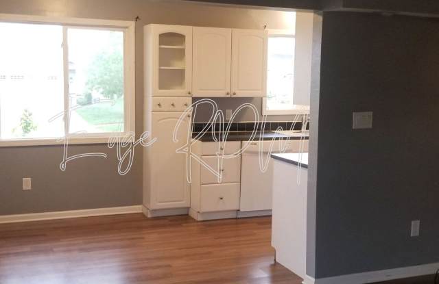 Now leasing for May 2026! Four Bed/One Bath