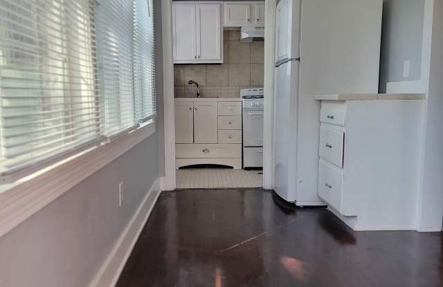 103 South 15th Avenue - 5