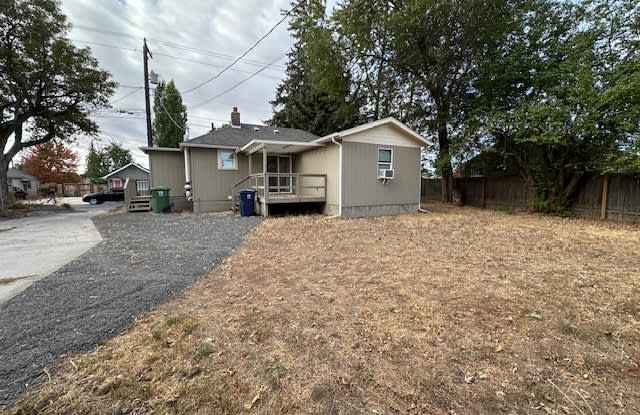 715 East 37th Avenue