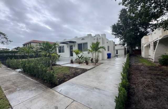 Photo of 1670 SW 11th Ter