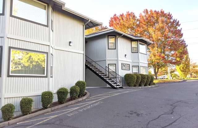 2942 East Barnett Road