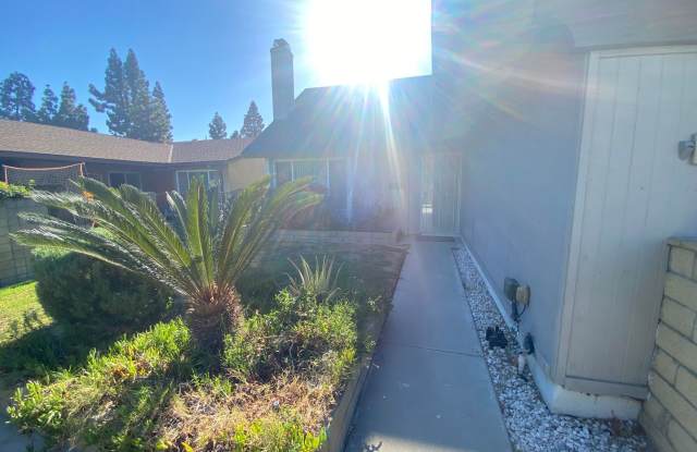 Gorgeous 5 Bedroom Cerritos House For Rent!