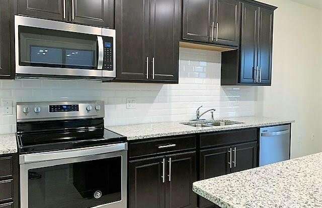 2792 Troubadour Street