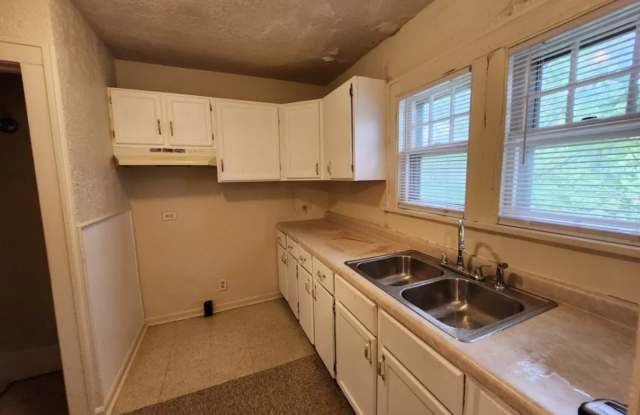1650 N Maple---3 bed/ 1 bath